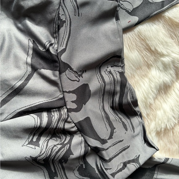 Gymshark Gray and Black Leggings - Picture 3 of 5